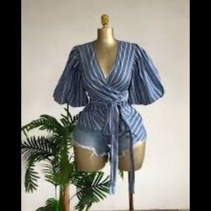 H&M Blue and White Striped Puff Sleeve Blouse